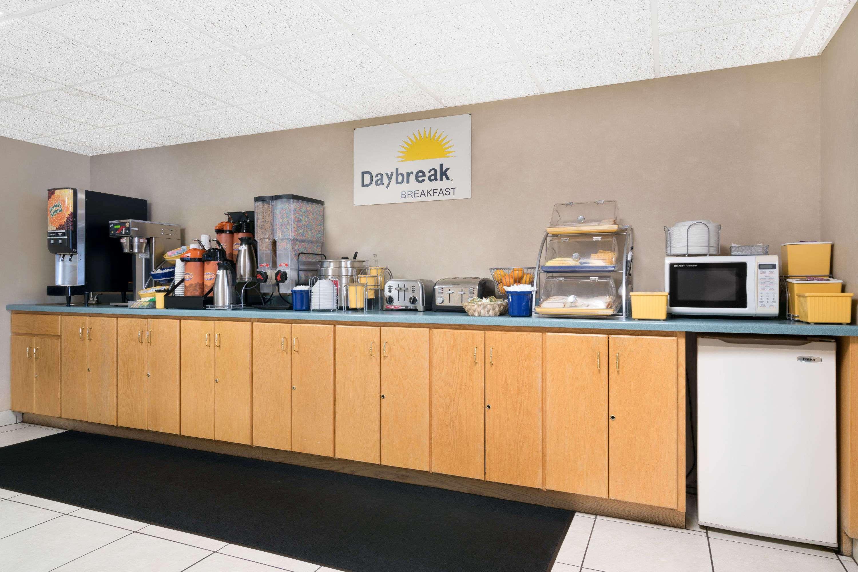 Days Inn By Wyndham St Cloud Saint Cloud Exteriér fotografie